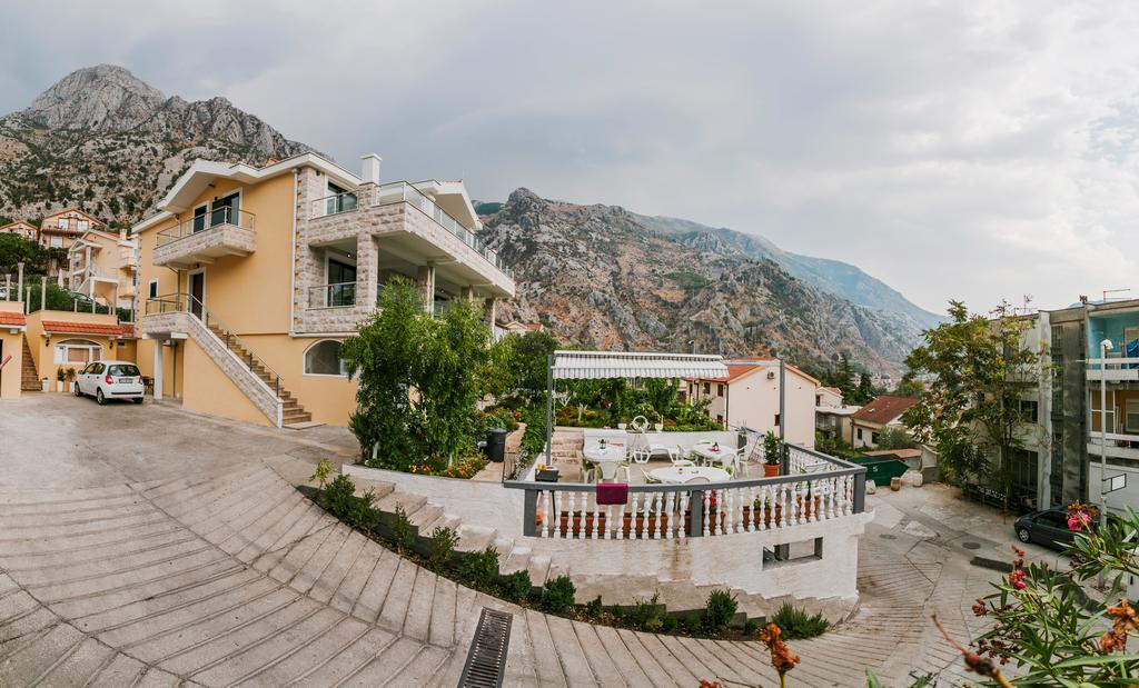 Apartments Los Olivos Kotor Exterior photo